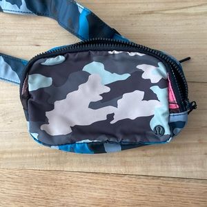 Lululemon fanny pack